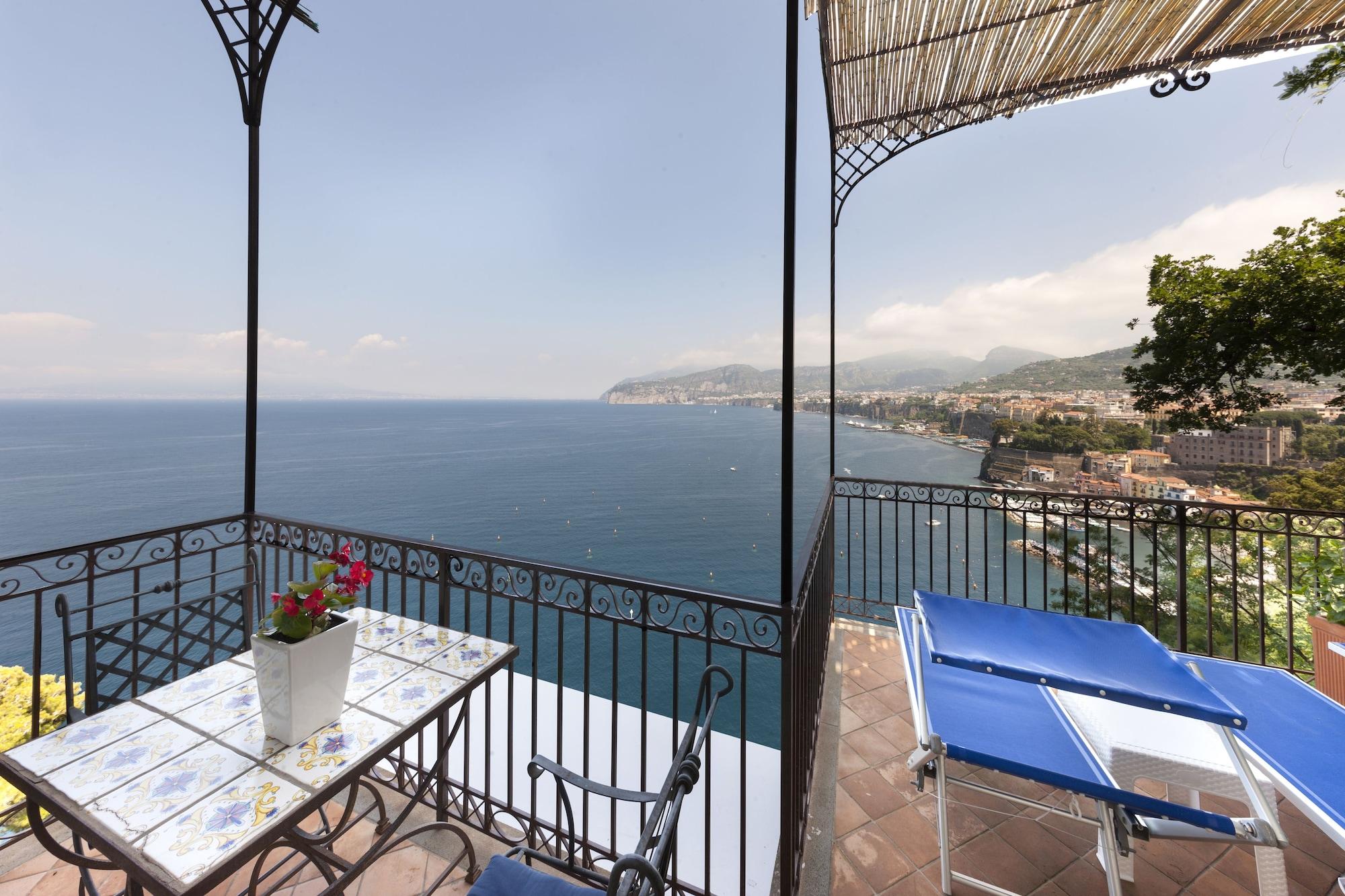 Hotel La Tonnarella Сорренто Экстерьер фото